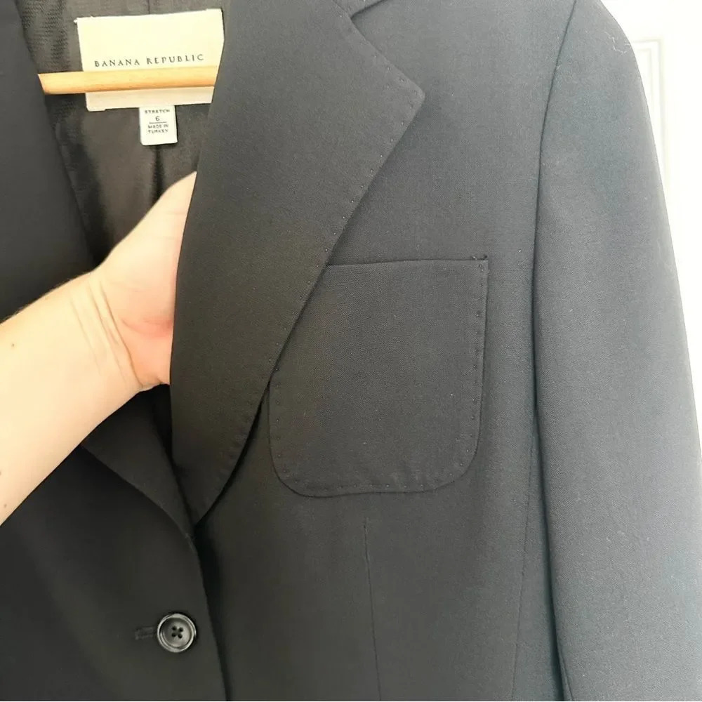 Banana Republic Women’s Classic Black Blazer - Picture 4 of 11